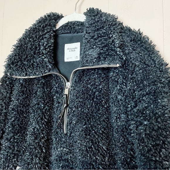 Abercrombie & Fitch Black Teddy Quarter Zip Pullover Medium sherpa faux fur top - Picture 2 of 11